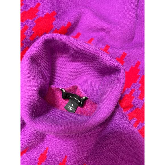 Ann Taylor Women’s Large Purple & Red Sweater – Excellent Used Condition - Picture 3 of 4